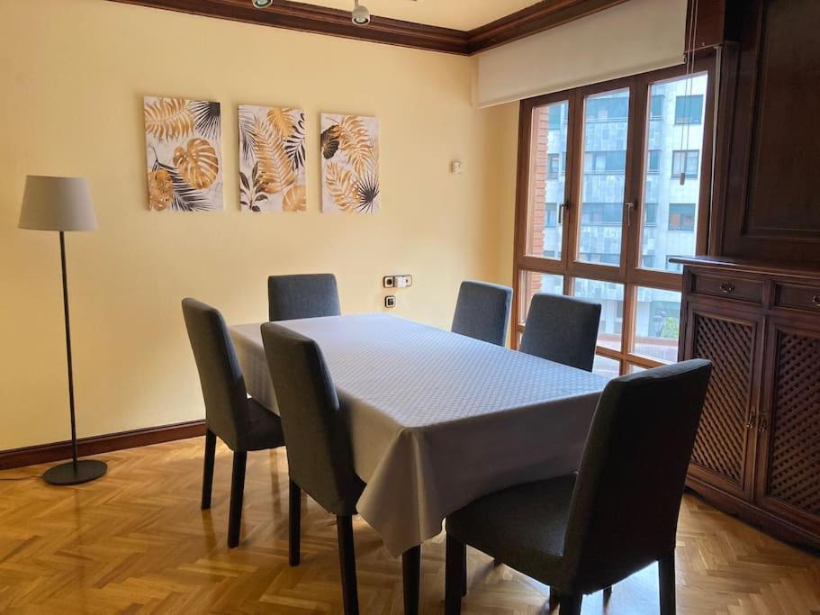 Centrico Apartamento De 2 Habitaciones By Bebalmy Oviede Extérieur photo